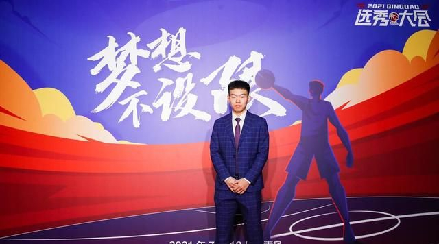 关于利物浦训练开放日，窗口期外线爆发引欢呼，CBA常规赛在即，数据趋势出现新变化的信息