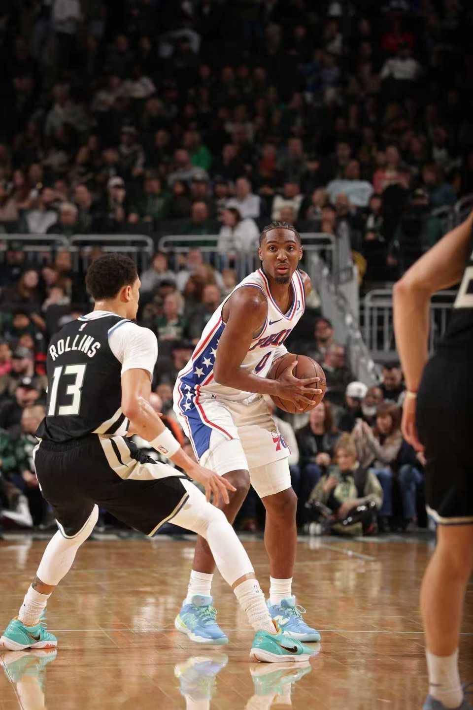 赛后意甲焦点战；密尔沃基雄鹿外线爆发；球迷炸锅；年轻球员得到机会的简单介绍